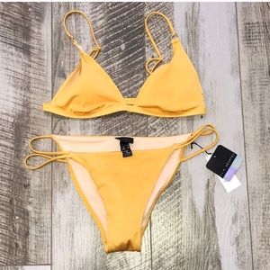 Gorgeous yellow/gold bikini with adjustable straps